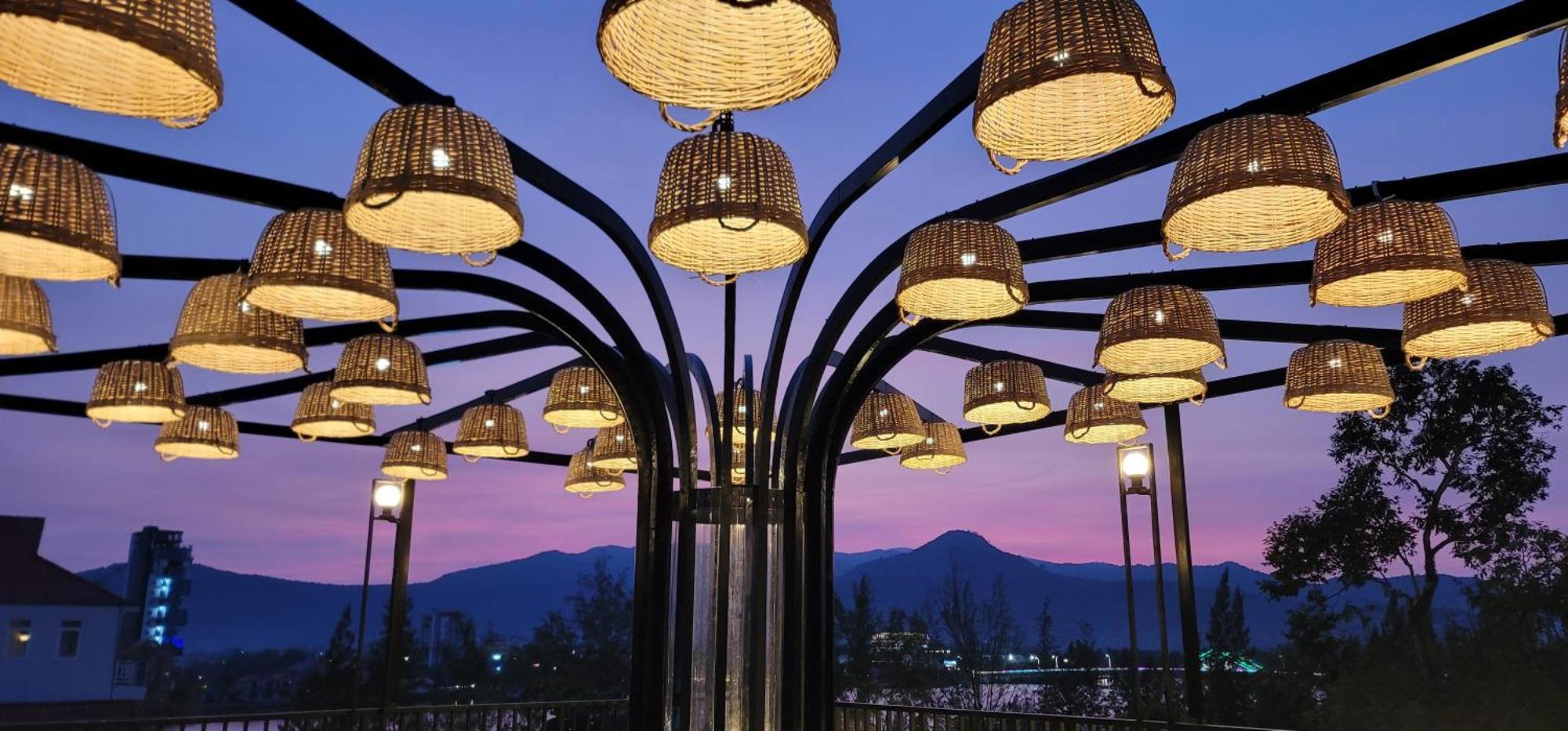 Park Inn Boutique And Hostel 캄폿 외부 사진